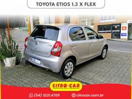 TOYOTA - ETIOS - 2016/2017 - Prata - R$ 54.900,00