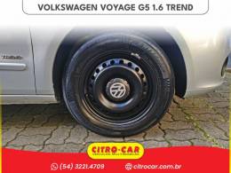 VOLKSWAGEN - VOYAGE - 2012/2013 - Prata - R$ 33.900,00