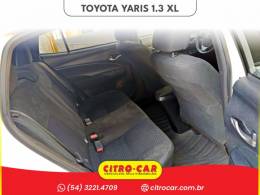 TOYOTA - YARIS - 2019/2019 - Branca - R$ 69.900,00