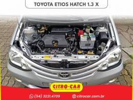 TOYOTA - ETIOS - 2013/2014 - Prata - R$ 41.500,00