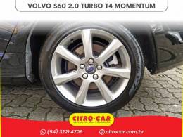 VOLVO - S60 - 2016/2017 - Preta - R$ 94.900,00