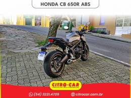 HONDA - CB 650R - 2021/2021 - Prata - R$ 49.500,00