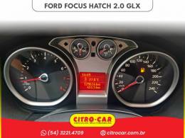 FORD - FOCUS - 2011/2012 - Preta - R$ 38.900,00