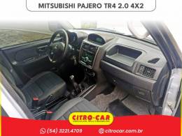 MITSUBISHI - PAJERO TR4 - 2013/2014 - Prata - R$ 58.900,00