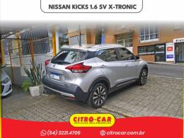 NISSAN - KICKS - 2017/2018 - Prata - R$ 79.900,00