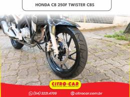 HONDA - CB 250F TWISTER - 2019/2019 - Branca - R$ 18.900,00