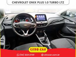 CHEVROLET - ONIX - 2021/2022 - Branca - R$ 81.900,00