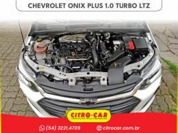 CHEVROLET - ONIX - 2021/2022 - Branca - R$ 81.900,00