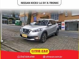 NISSAN - KICKS - 2017/2018 - Prata - R$ 79.900,00