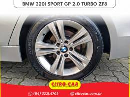 BMW - 320I - 2017/2018 - Prata - R$ 139.900,00