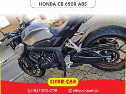 HONDA - CB 650R - 2021/2021 - Prata - R$ 49.500,00