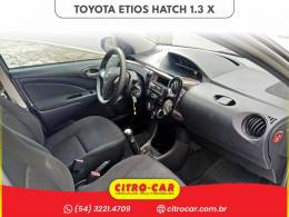 TOYOTA - ETIOS - 2013/2014 - Prata - R$ 41.500,00