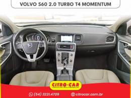 VOLVO - S60 - 2016/2017 - Preta - R$ 94.900,00